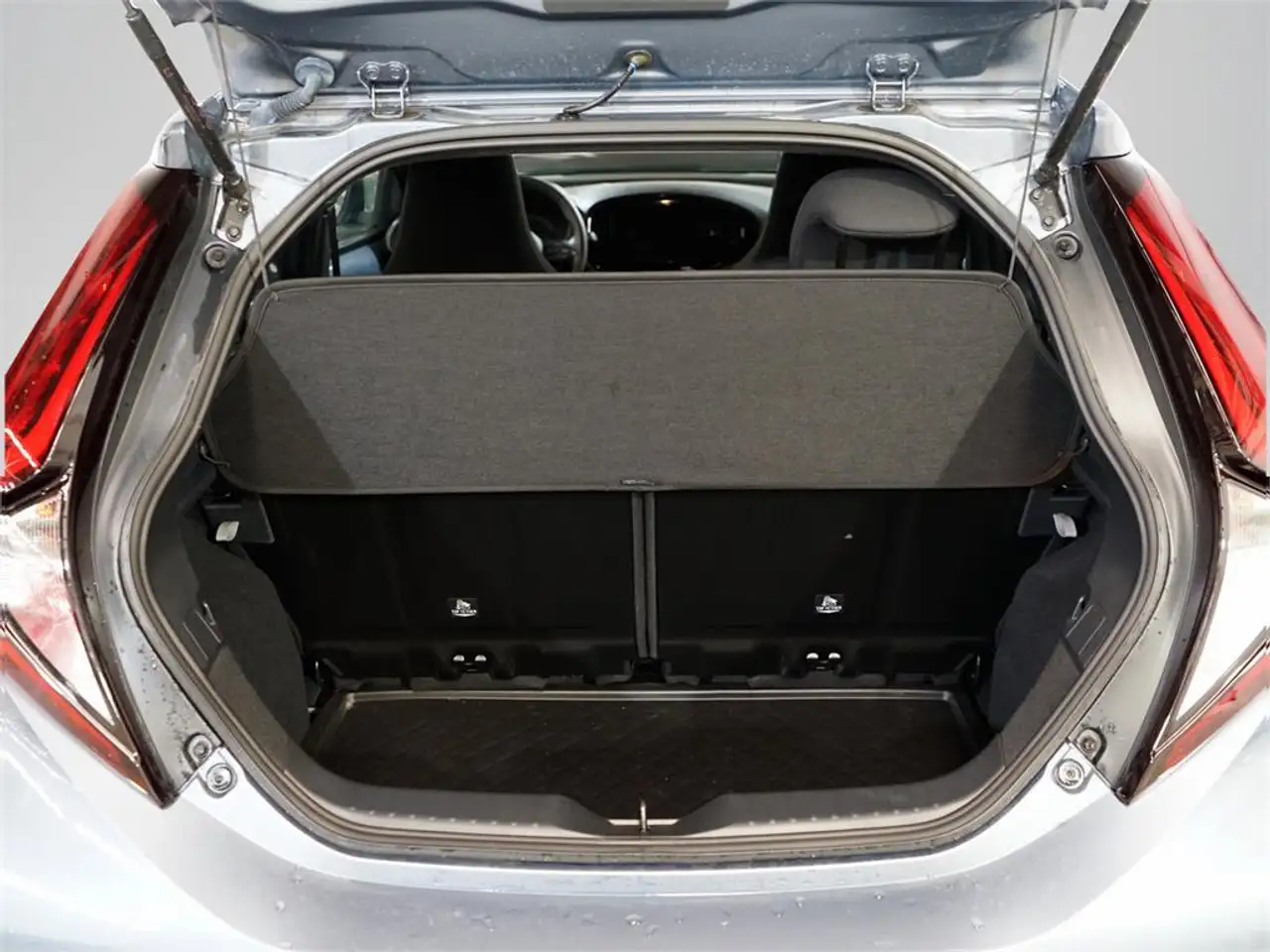 Toyota Aygo 1.0 VVT-I 72CV Play — Galerie du véhicule 10