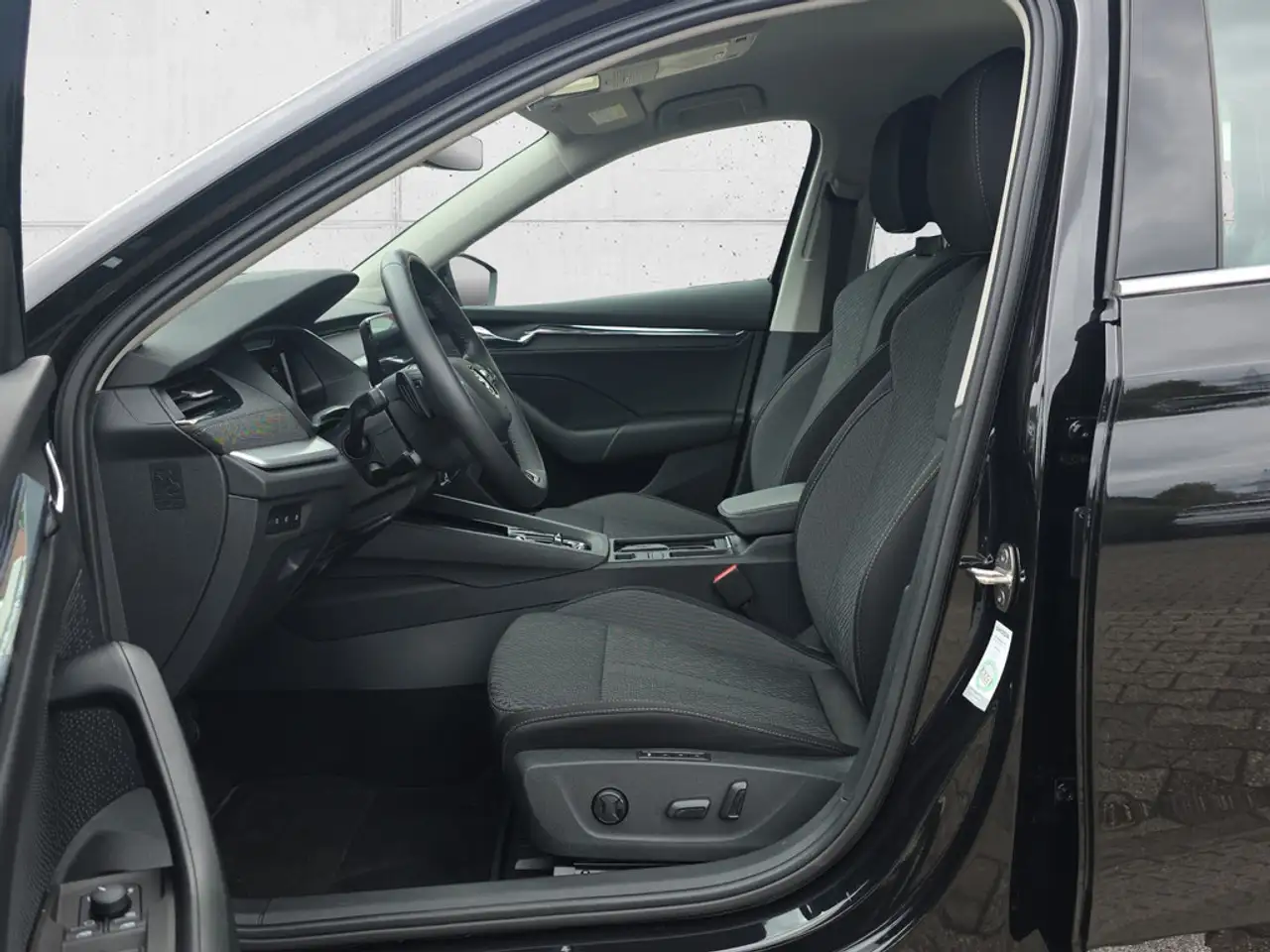 Skoda Octavia 1.5 TSI Sel. Plus ACC HUD LED KAMERA — معرض صور السيارة 10