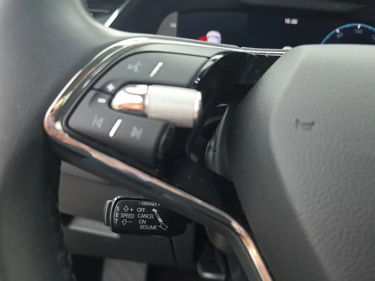 Skoda Octavia 1.5 TSI Sel. Plus ACC HUD LED KAMERA — معرض صور السيارة 23
