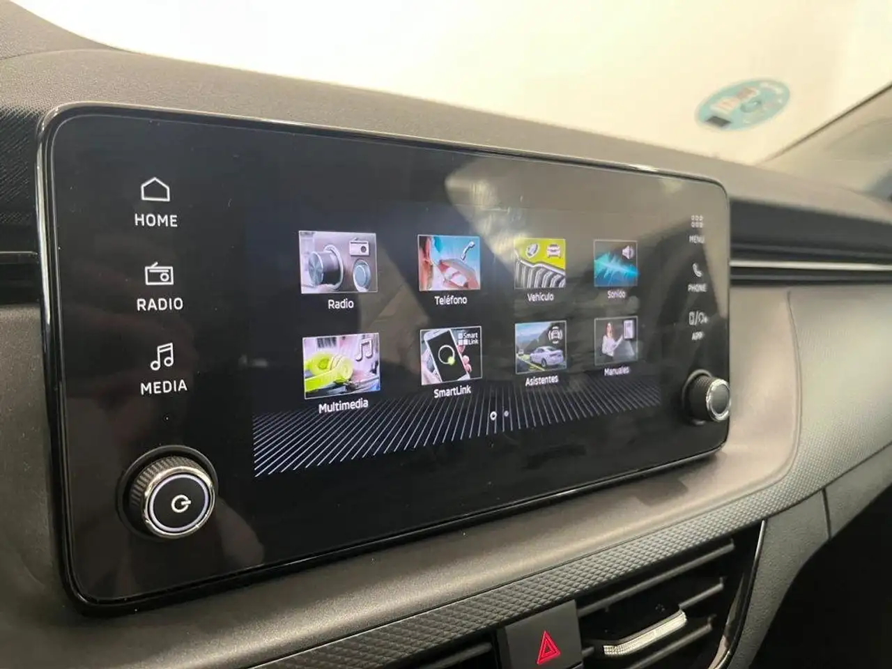 Skoda Scala 1.0 TSI Essence 70kW — معرض صور السيارة 14
