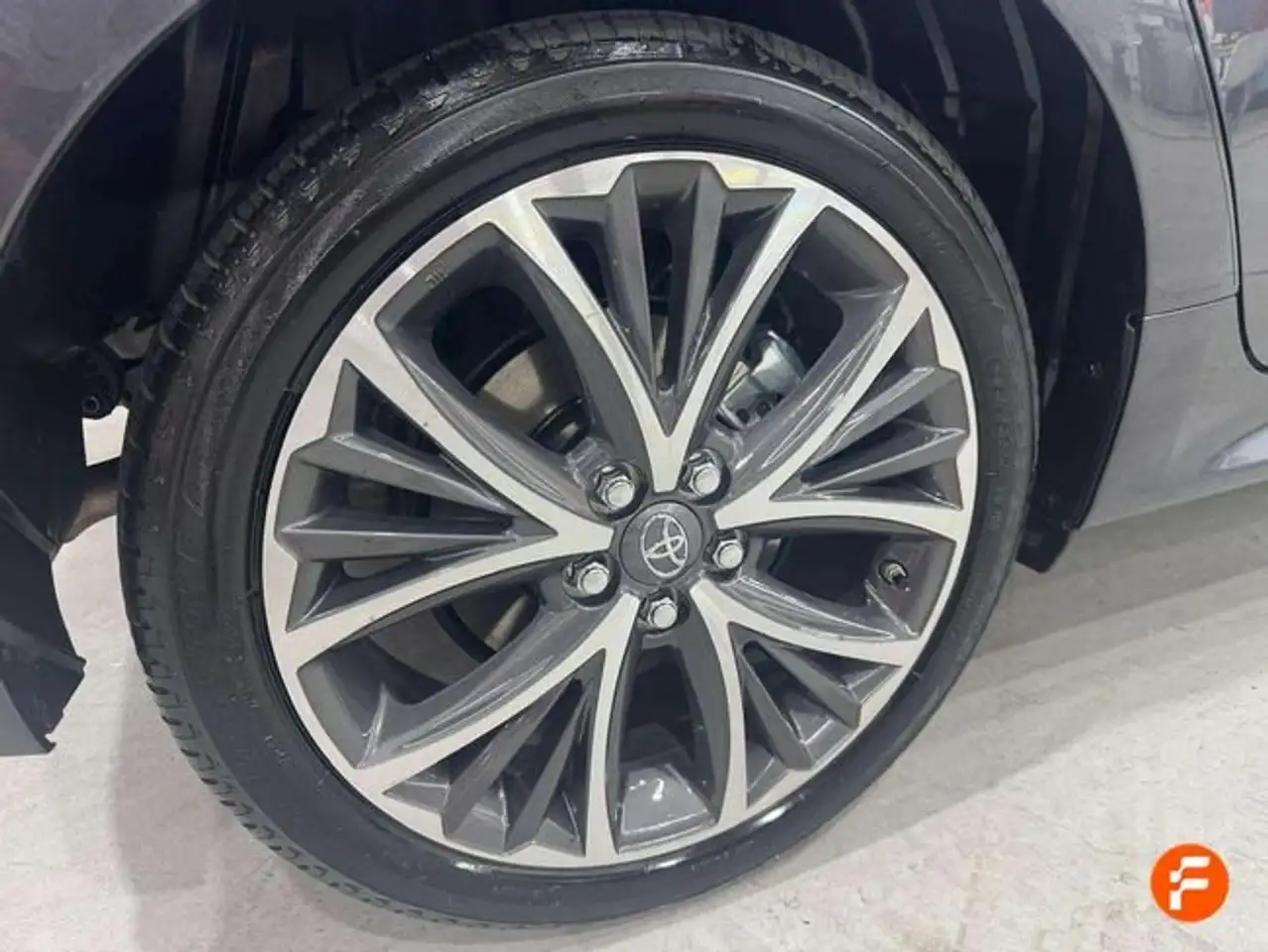 Toyota Yaris 120H 1.5 Style — Vehicle gallery 22