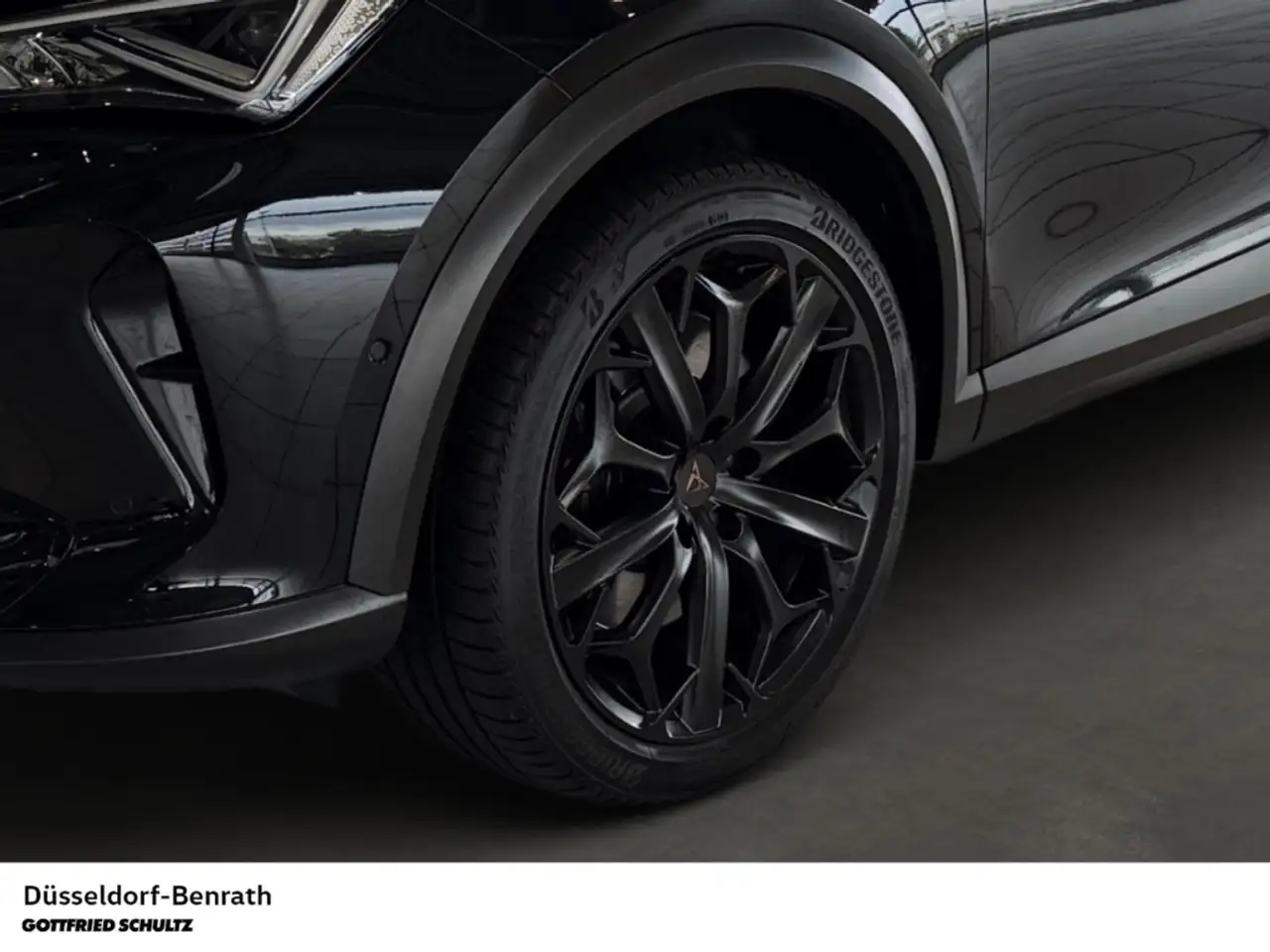 CUPRA Formentor VZ Tribe Edition 2.0 TSI 4Drive DSG AHK LED Navi A — Vehicle gallery 8