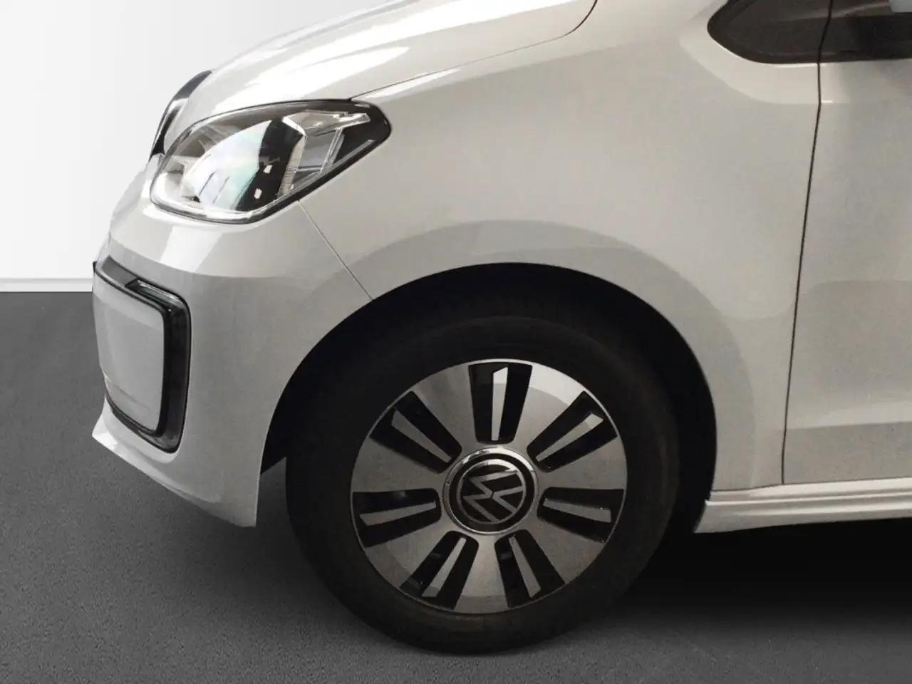 Volkswagen e-up! e - Edition 61 kW 32,3 kWh 1-Gang-Automatik — معرض صور السيارة 3