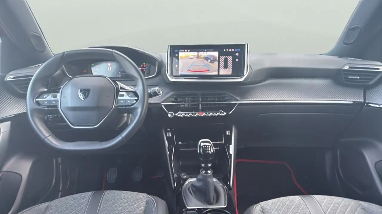Peugeot 2008 1.2 PureTech S&S Allure 100 — Vehicle gallery 10