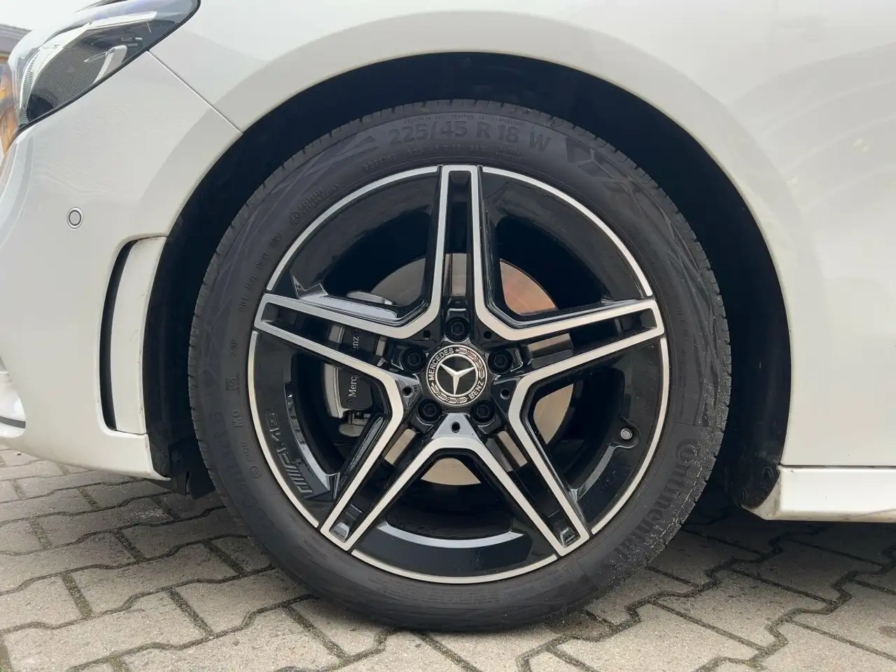 Mercedes-Benz B 200 B 200 AMG Premium+KEYG+360+LED+TOTWINK+ELHECKKLA — Galerie du véhicule 12