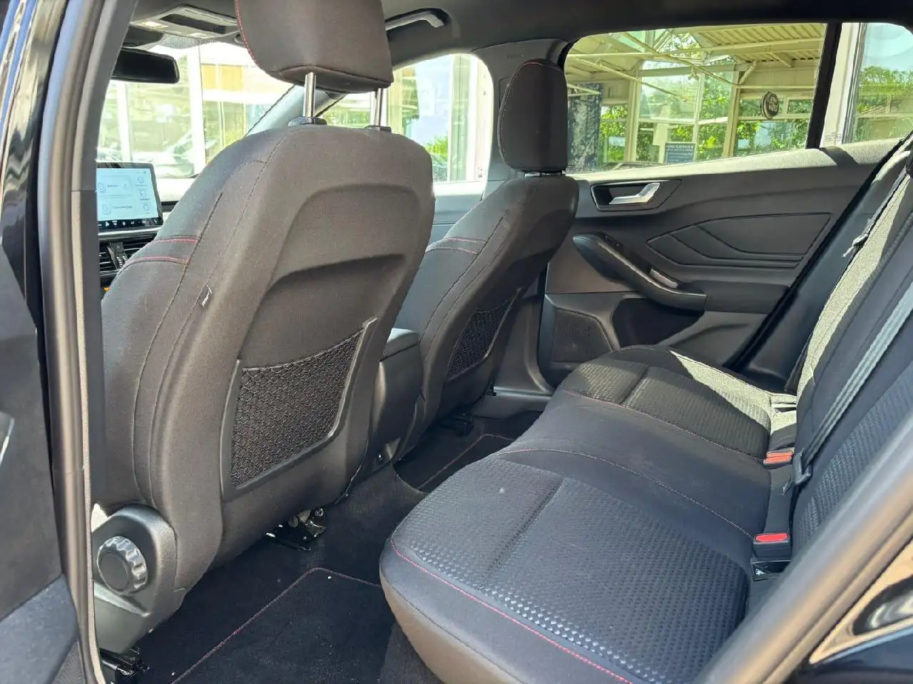 Ford Focus ST-Line X | Winter-Paket | ACC | LED | Allwetter — معرض صور السيارة 9