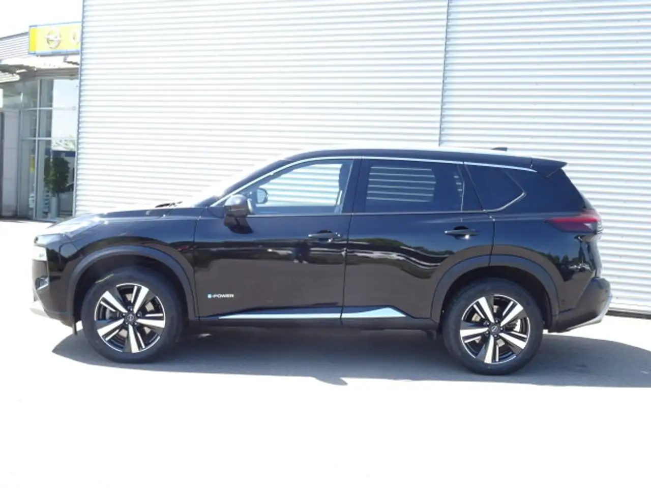 Nissan X-Trail Tekna + e-POWER e-4ORCE 213PS Kamera — Galerie du véhicule 3