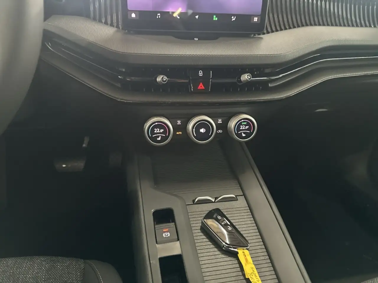 Skoda Superb Combi 1.5 TSI mHEV Essence — Vehicle gallery 10
