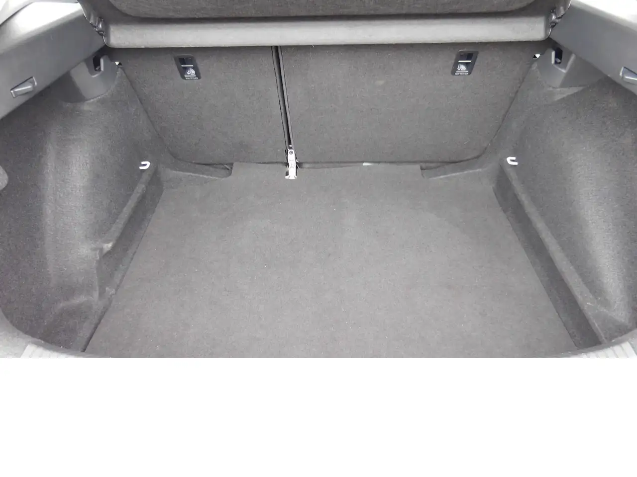 Volkswagen Taigo 1.0 TSI BMT Klima Radio Klima — Vehicle gallery 17