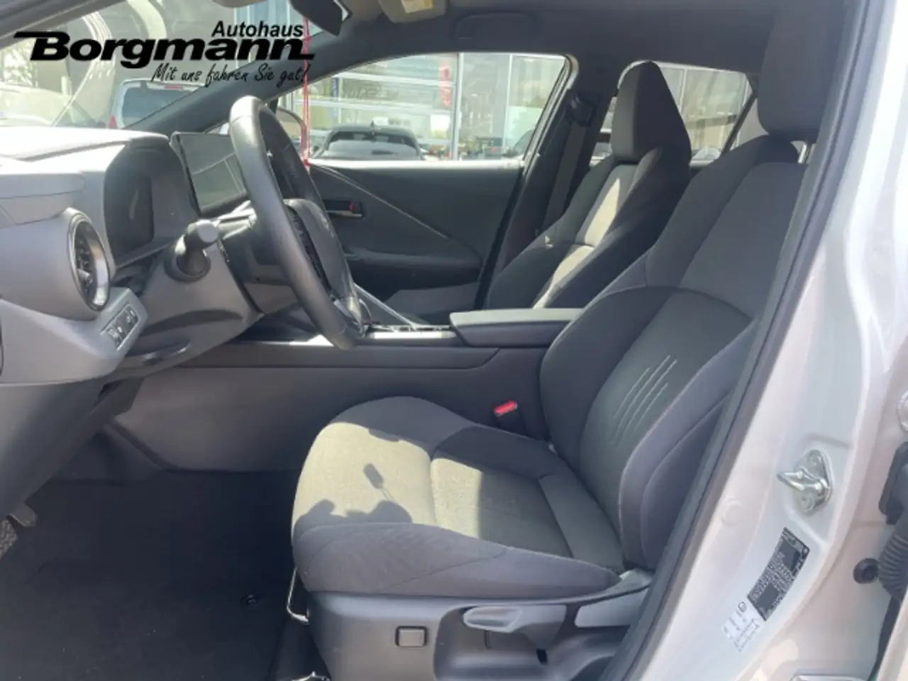 Toyota C-HR Hybrid Black&White 1.8 Rückfahrkamera - Apple CarP — Galería del vehículo 10