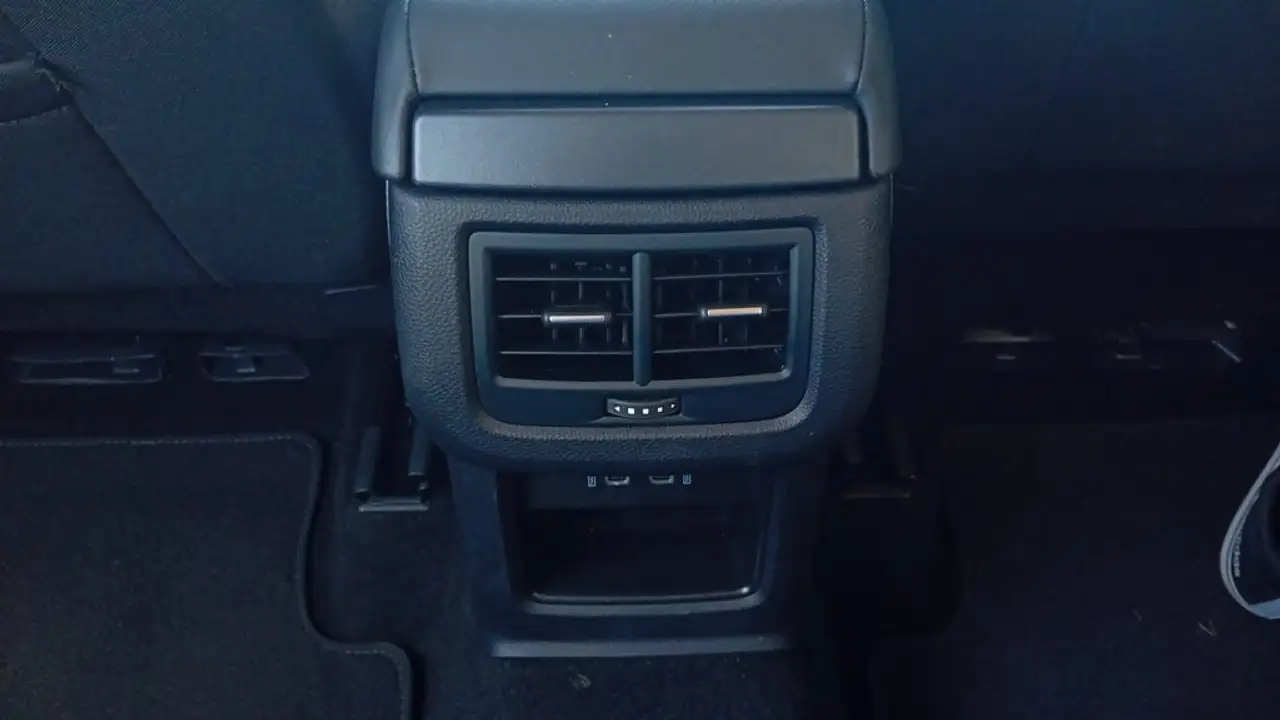 SEAT Ateca 2.0TDI CR S&S Style XM DSG 150 — Vehicle gallery 11