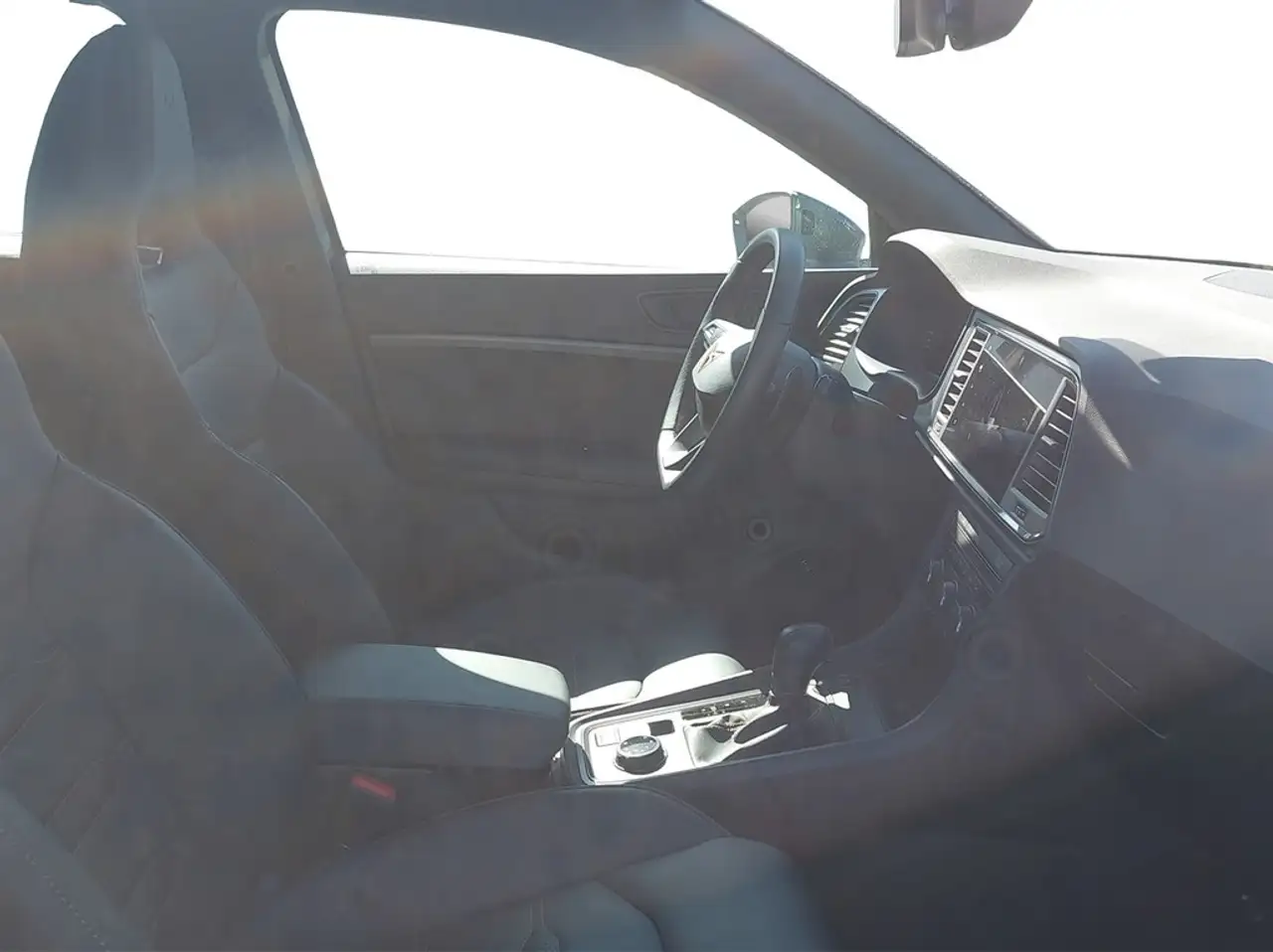 CUPRA Ateca 2.0 TSI DSG 4Drive VZ BREMBO DCC PANO*AKRAPOVIC... — معرض صور السيارة 11