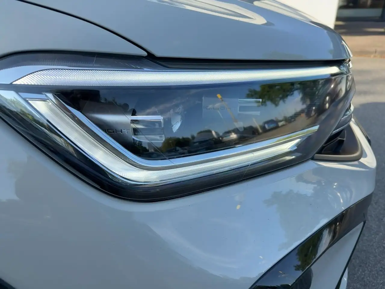 Volkswagen Taigo 1.0 TSI R-Line DSG AppConnect Einparkhilfekamera — معرض صور السيارة 16