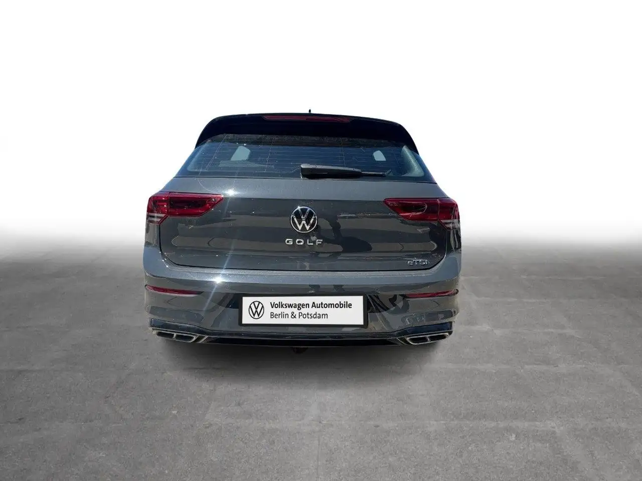 Volkswagen Golf VIII 1.5 eTSI R-Line DSG LED Connect PDC — Vehicle gallery 4