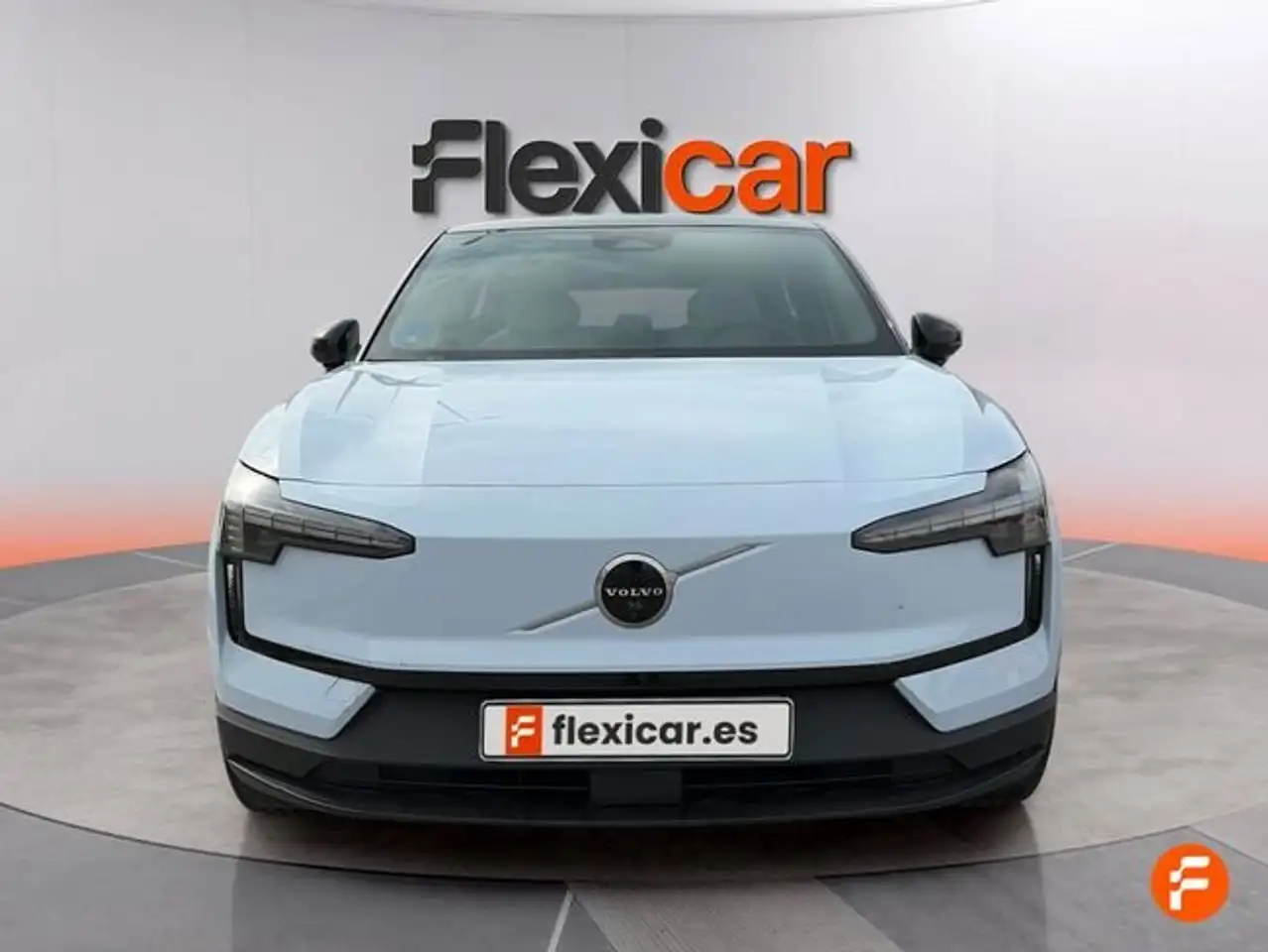 Volvo EX30 2.0cc 428cv — معرض صور السيارة 2