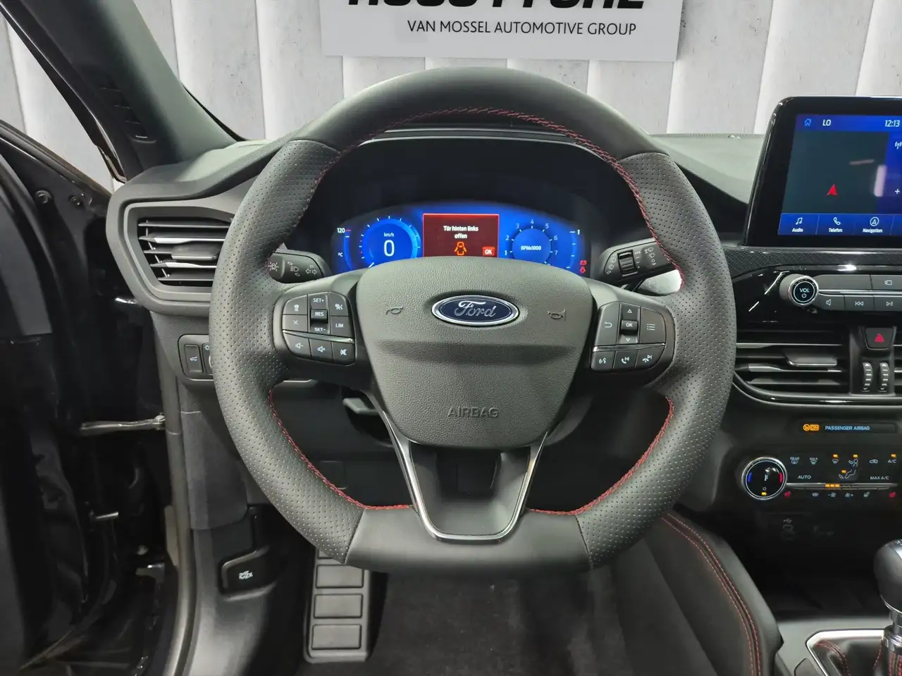 Ford Kuga ST-Line X*PANO*AHK*KAM*ACC*NAVI*SOUND-SYS. — معرض صور السيارة 13