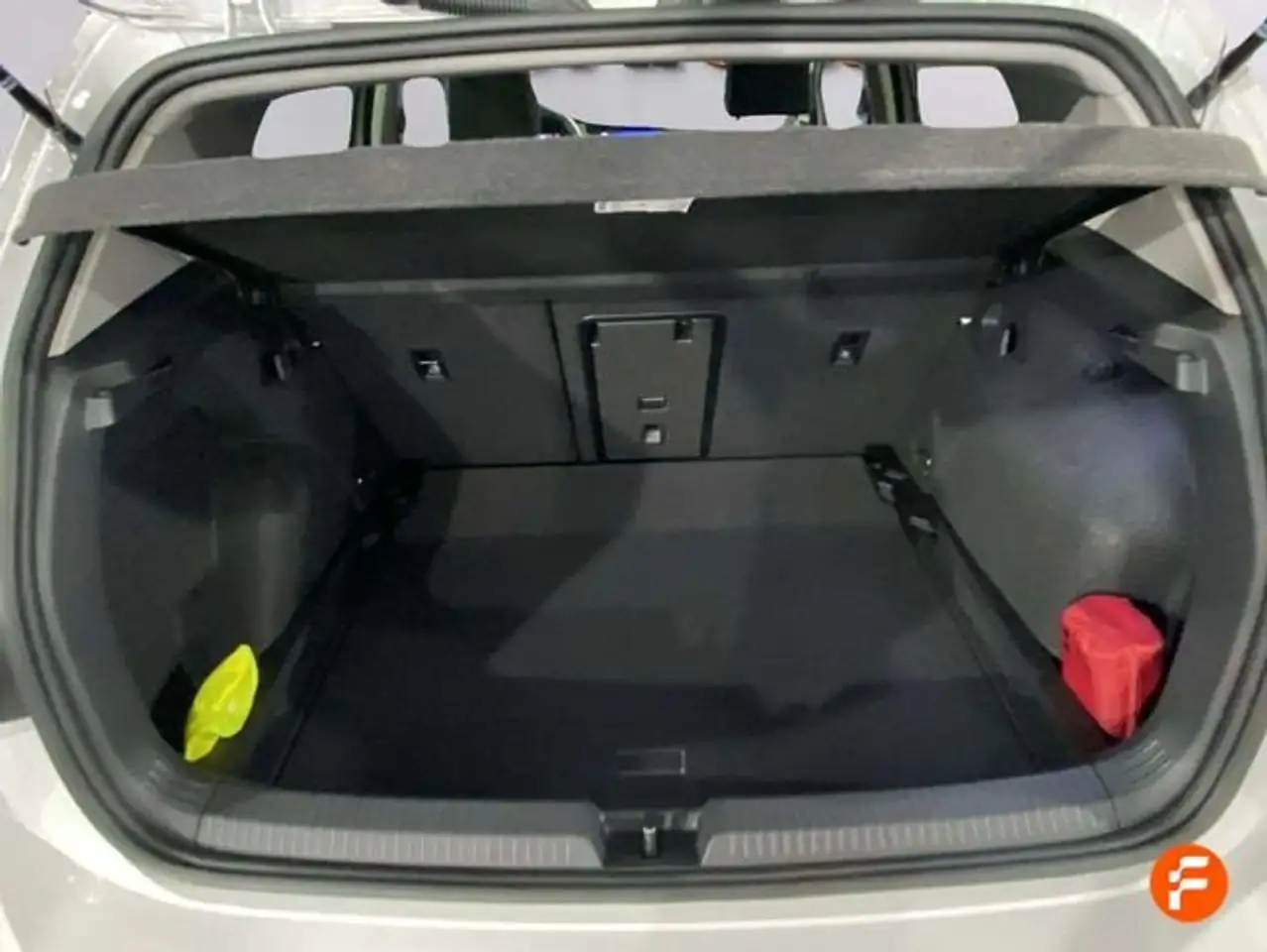 Volkswagen Golf 2.0TDI DSG 85kW — معرض صور السيارة 22