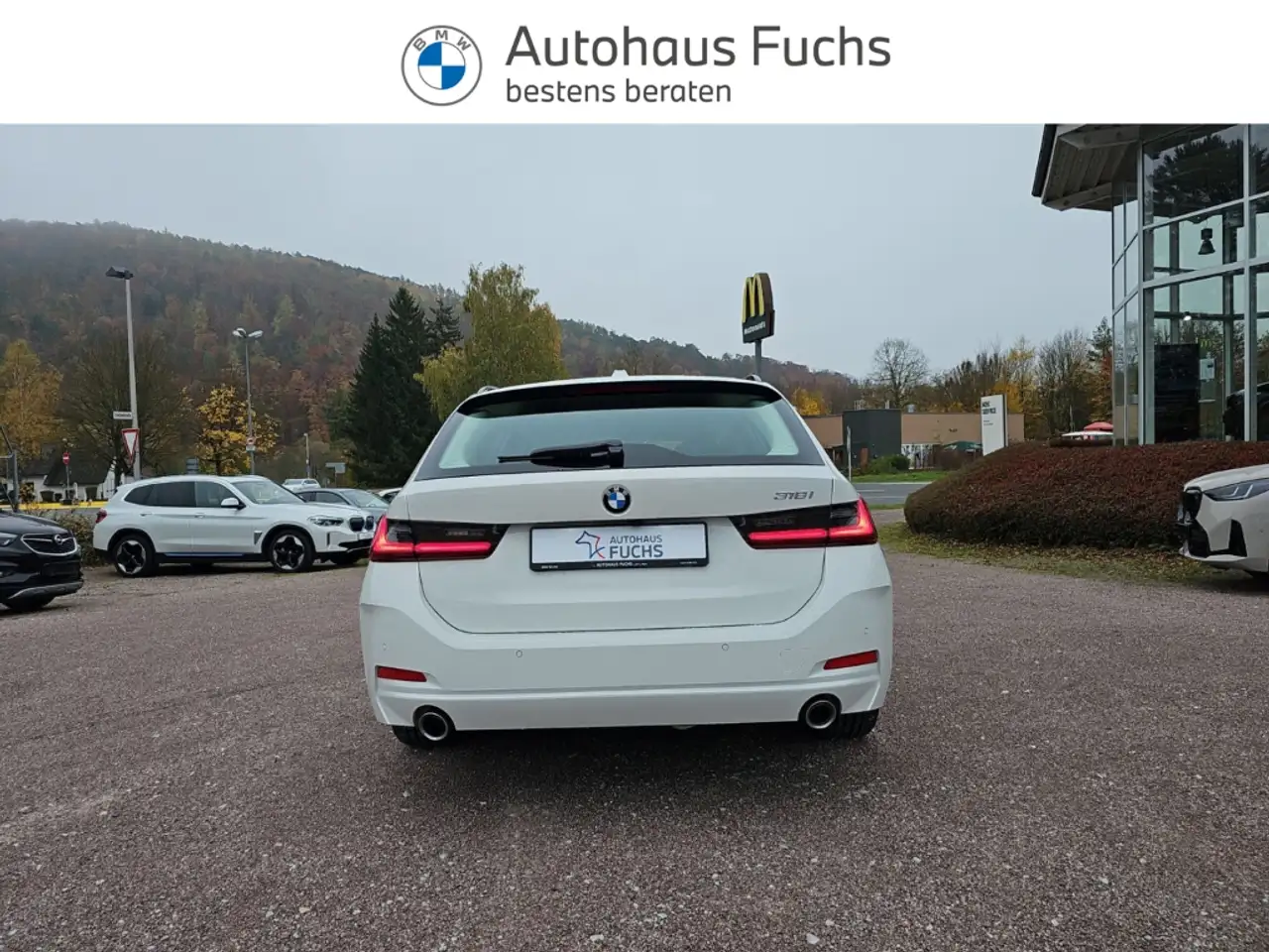 BMW 318 i Touring AHK el. Navi LED 17'' Alu Sitzheiz RFK — معرض صور السيارة 5