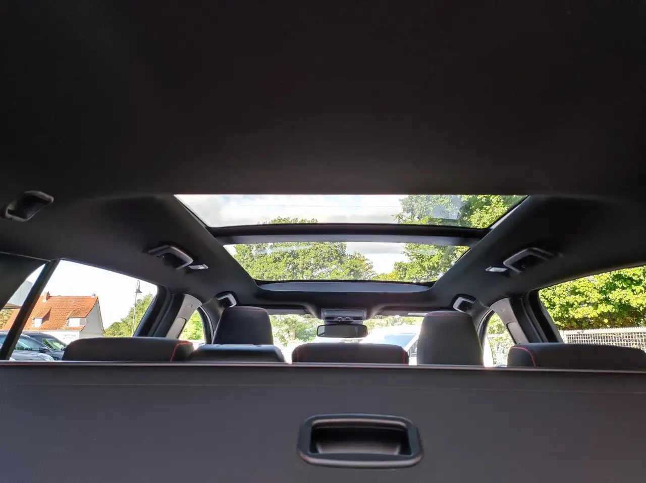 Ford Focus Turnier ST-Line X,Panorama.Matrix.AHK — معرض صور السيارة 9