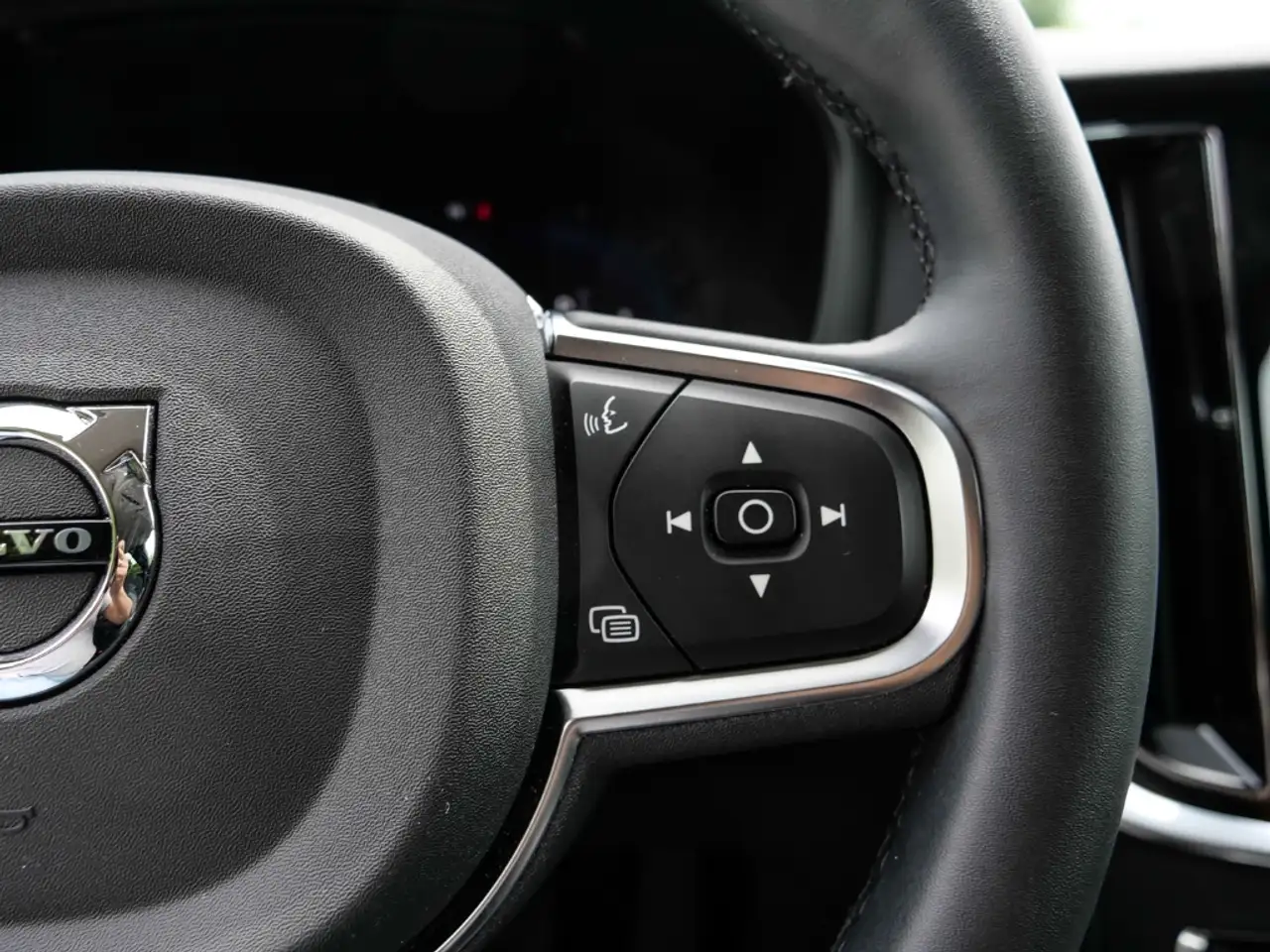 Volvo V60 Kombi Core Digitales Cockpit Soundsystem LED Kurve — Galerie du véhicule 16