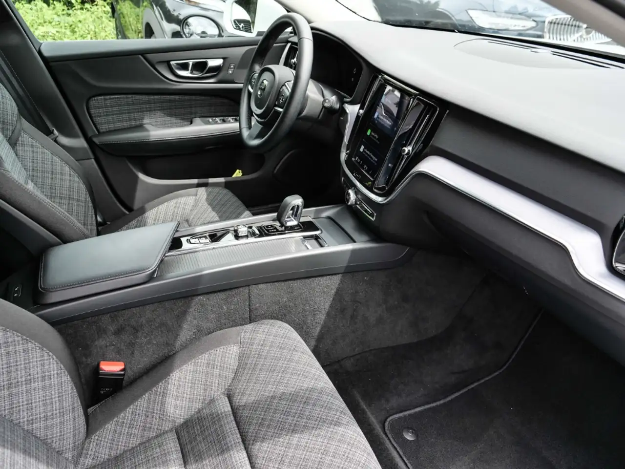 Volvo V60 Kombi Core Digitales Cockpit Soundsystem LED Kurve — Galerie du véhicule 11