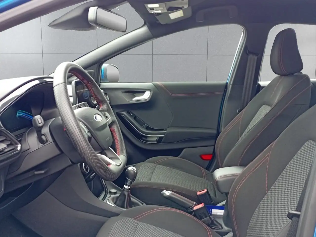 Ford Puma 1.0 EcoBoost Hybrid ST-LINE — معرض صور السيارة 9