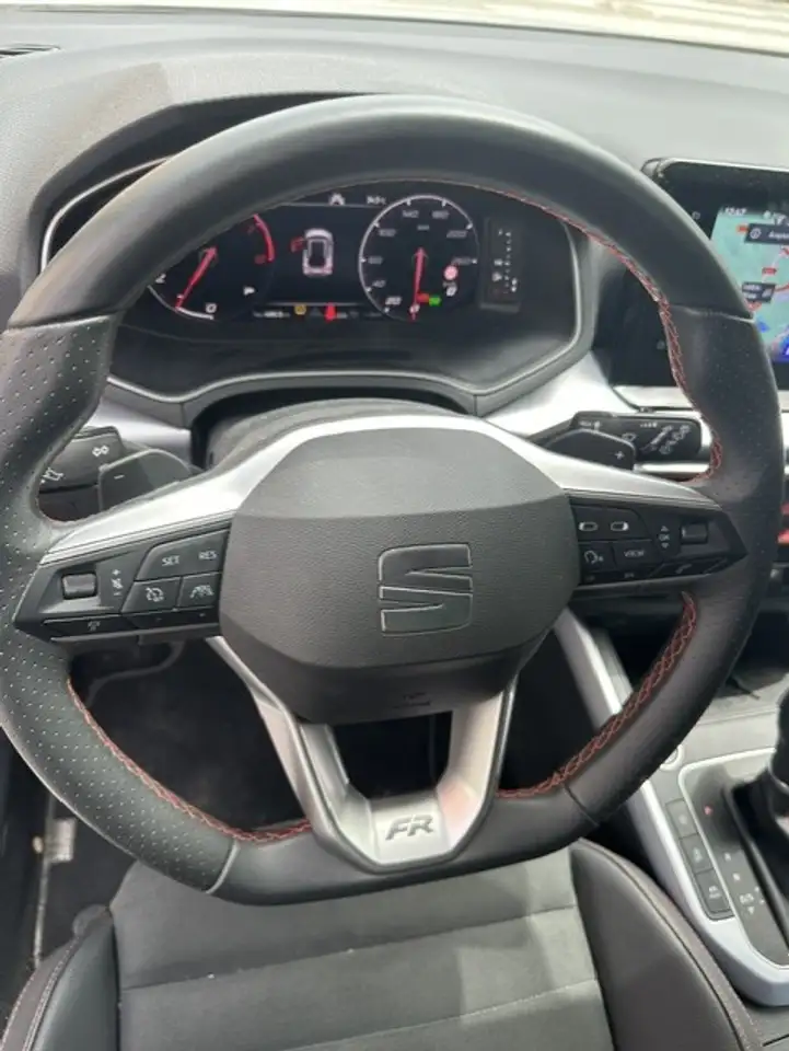 SEAT Arona 1.0 TSI S&S FR Special Edition DSG7 115 — معرض صور السيارة 6