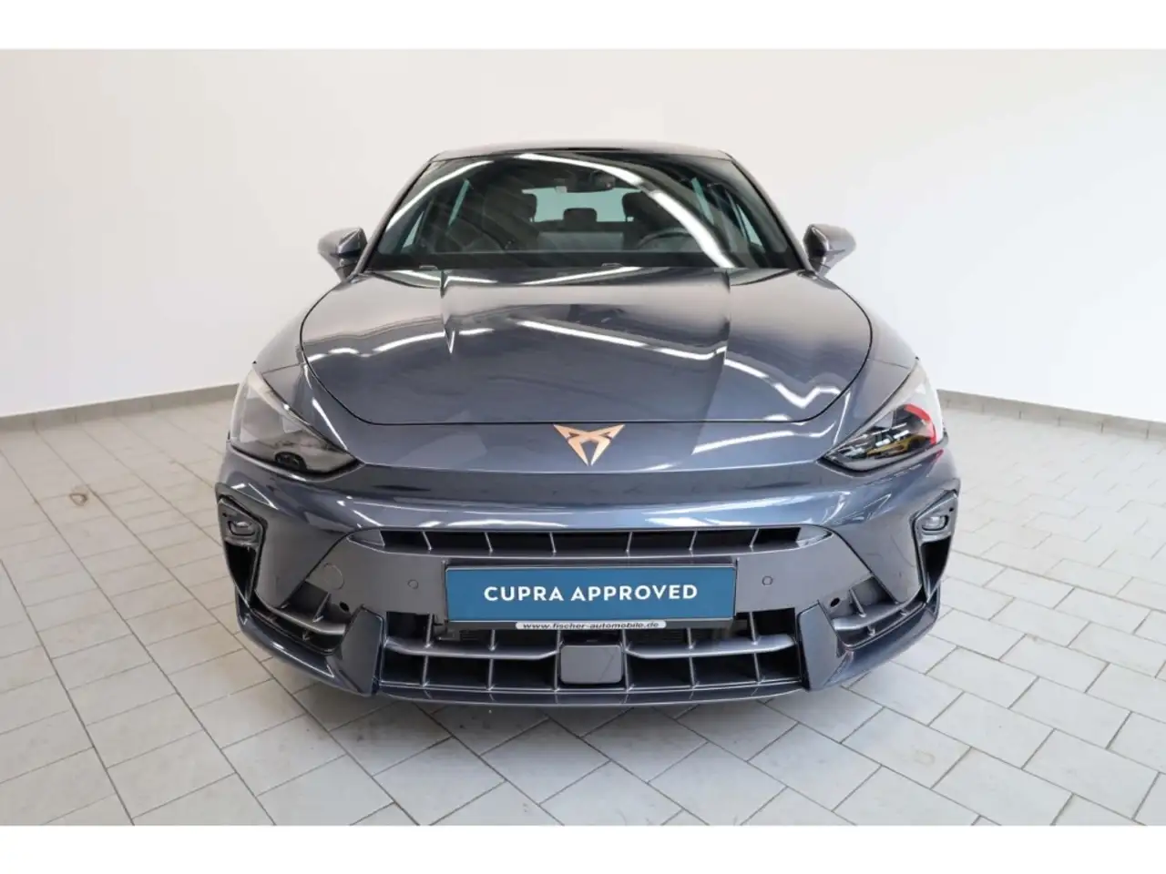 CUPRA Leon 1.5 eTSI ACT — معرض صور السيارة 3
