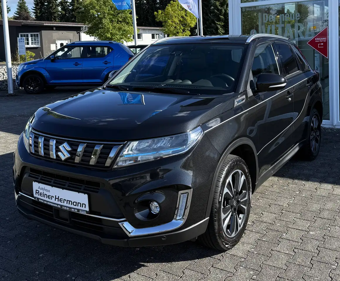 Suzuki Vitara 1.5 Comfort+ ALLGRIP AGS Hybrid NAV KAMERA LED ACC PANODACH APPLE CarPlay ANDROID Auto KEYLESS GO/ENTRY — Bad Marienberg