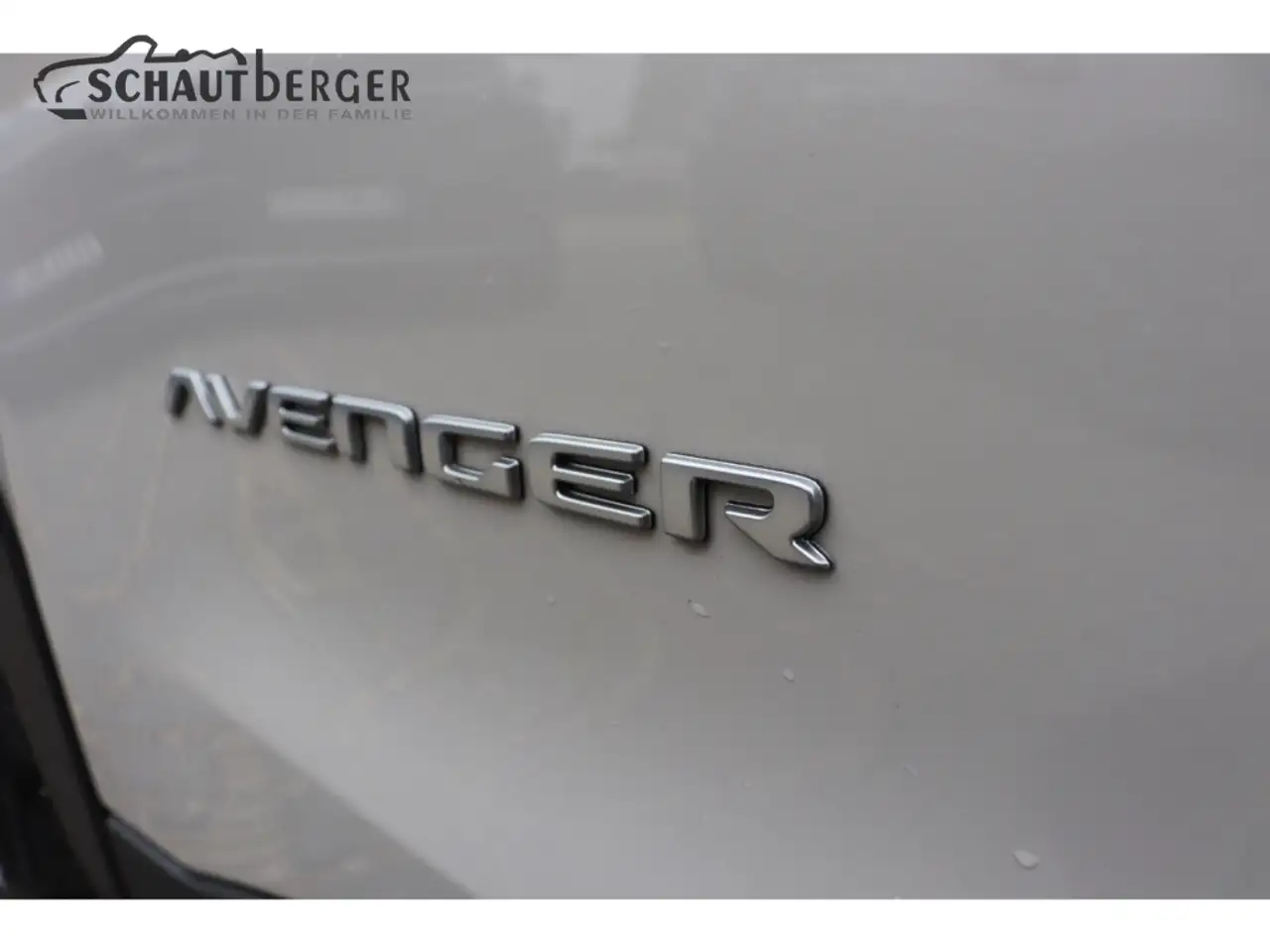 Jeep Avenger Summit Mild-Hybrid inkl. Navi, Panoramadach, JBL, — Galerie du véhicule 30
