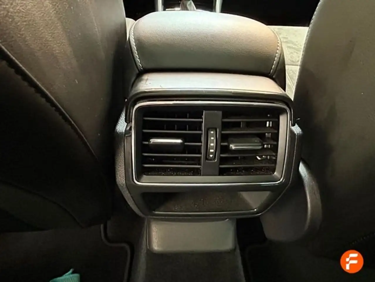 Skoda Karoq 1.5 TSI Selection ACT DSG 110KW — Vehicle gallery 28