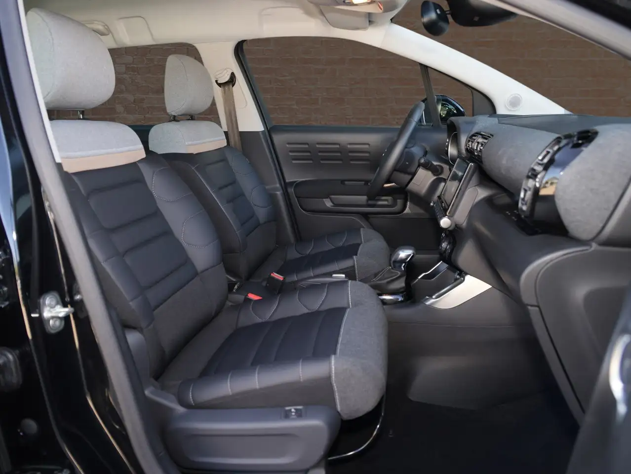 Citroen C3 Aircross 1,2 Ltr - PureTech / MAX / 131 PS / Kam. / Navi — Vehicle gallery 9