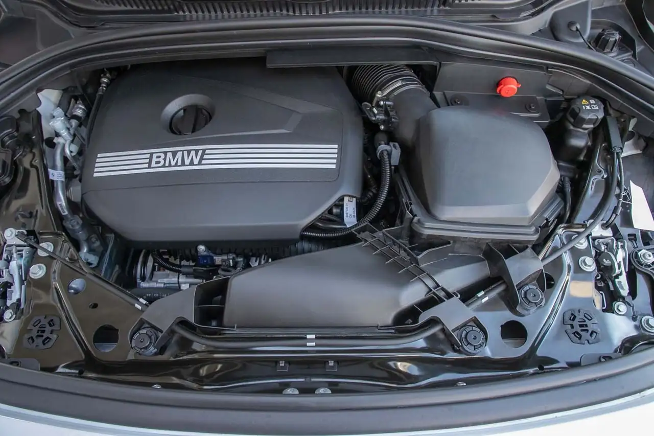 BMW 218 i Active Tourer Autom HeadUp Klima SHZ — Vehicle gallery 16