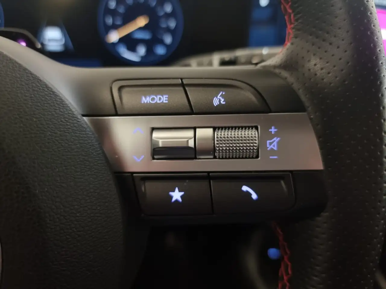 Hyundai KONA 1.0 TGDI Nline 4x2 — معرض صور السيارة 38