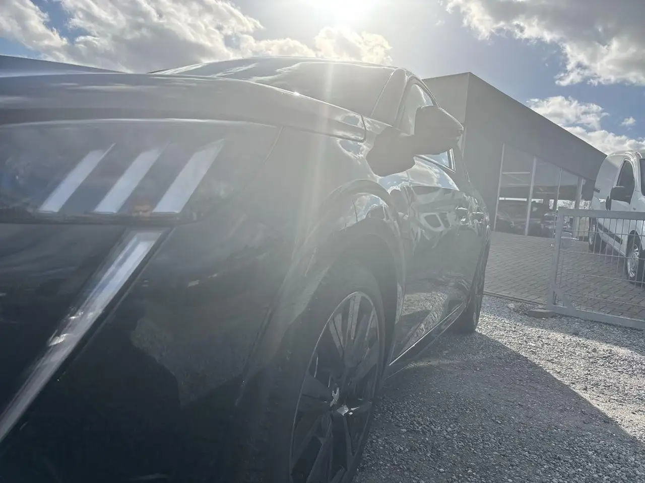 Peugeot 208 1.2 12V e-THP / PureTech — معرض صور السيارة 6