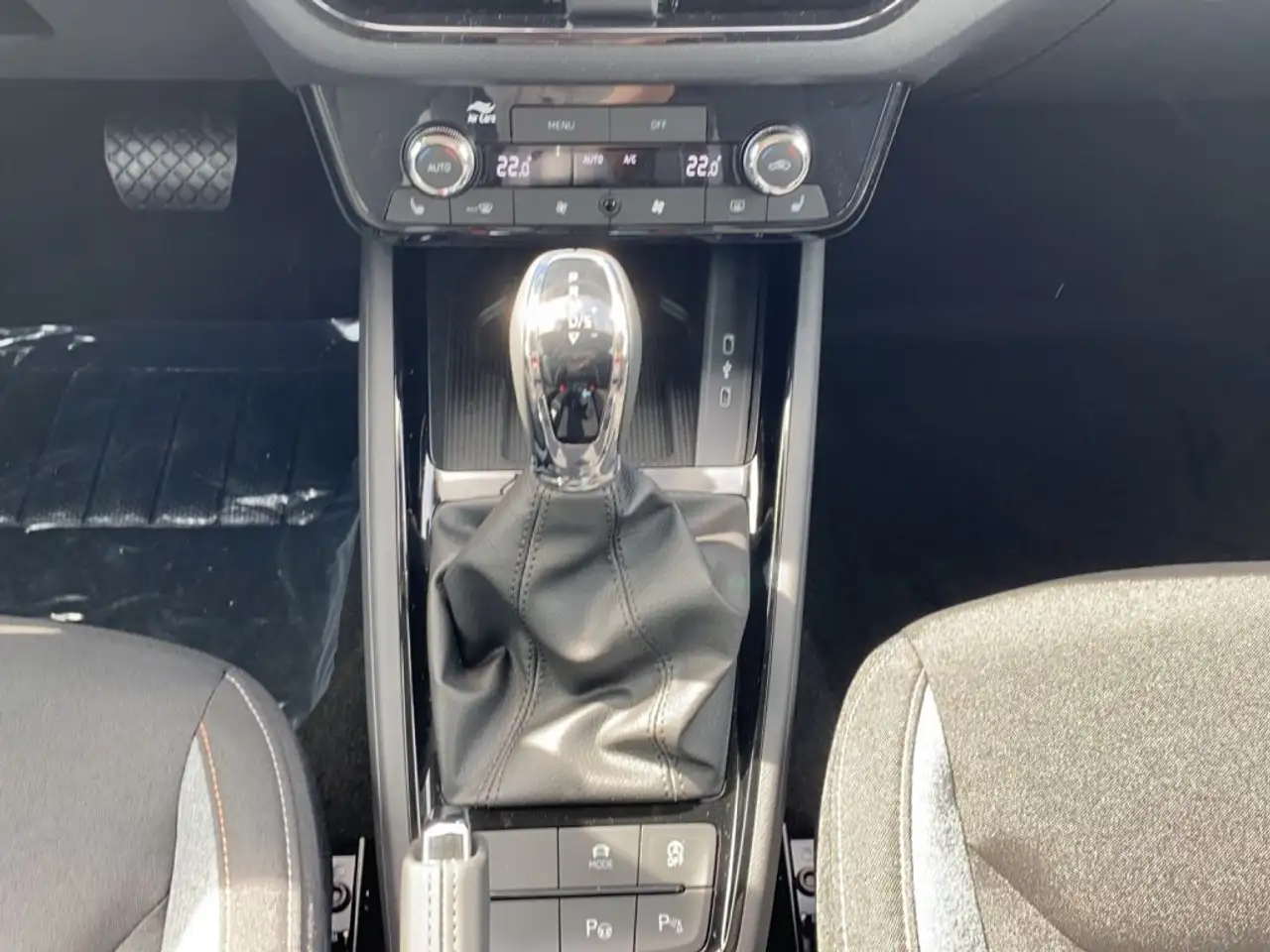 Skoda Kamiq 1.5 TSI DSG Drive — Vehicle gallery 11