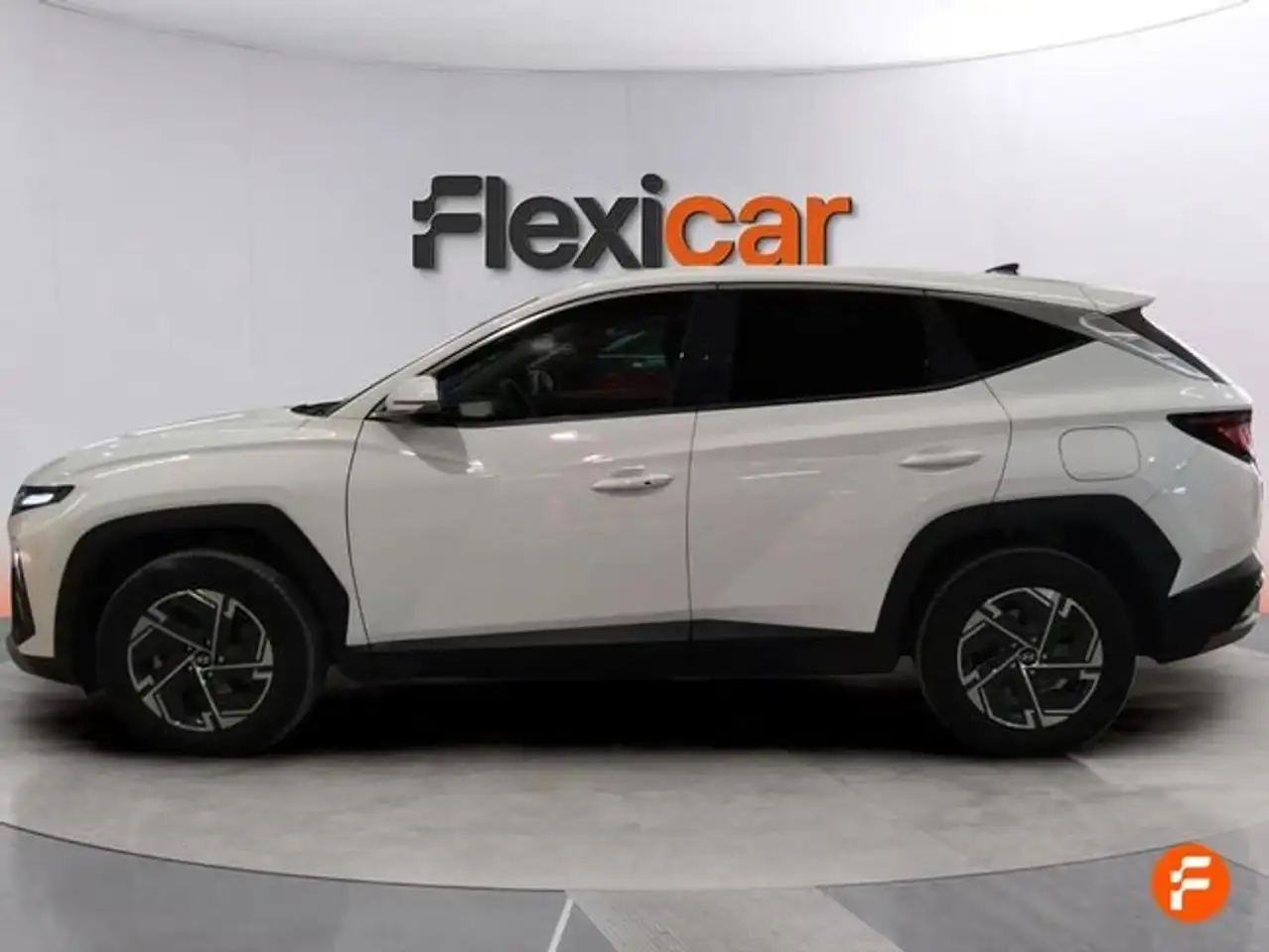 Hyundai TUCSON 1.6 T PHEV 4x4 Tecno Sky AT — Vehicle gallery 4