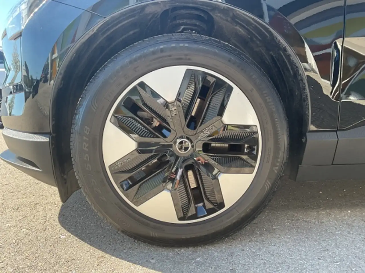 Volvo EX30 Plus 2WD Pure Electric ACC Kamera Google — Vehicle gallery 11