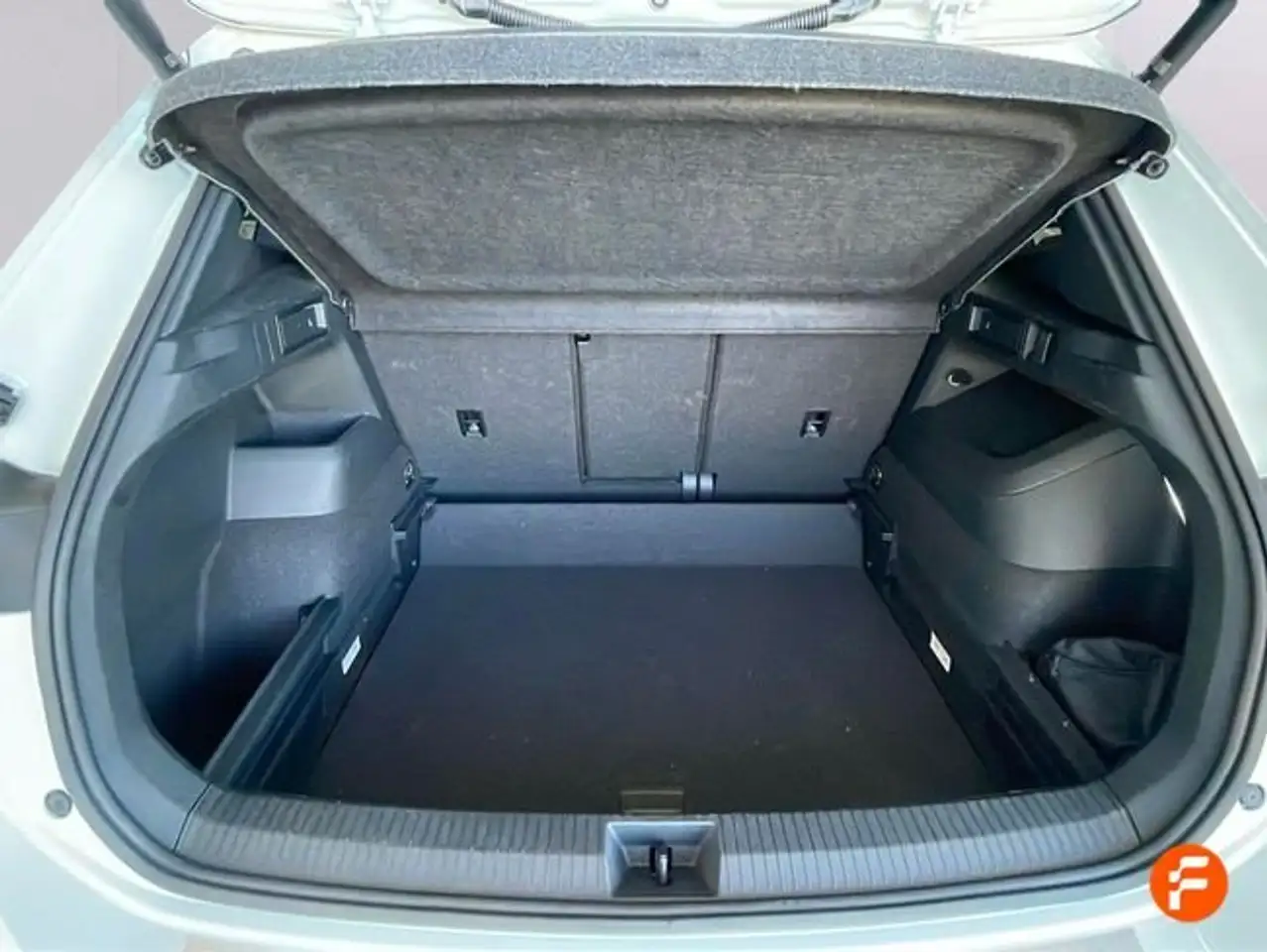 Volkswagen Tiguan R-Line 1.5 eTSI 110kW (150CV) DSG — معرض صور السيارة 14
