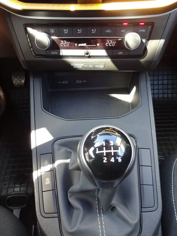 SEAT Ibiza 1.0 TSI Style Edition LED/DAB — Vehicle gallery 12