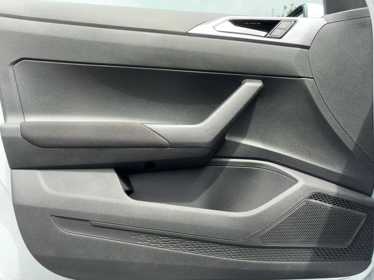 Volkswagen Polo Style 1.0 TSI TRAVEL-ASS ACC APP NAVI LED — Vehicle gallery 13