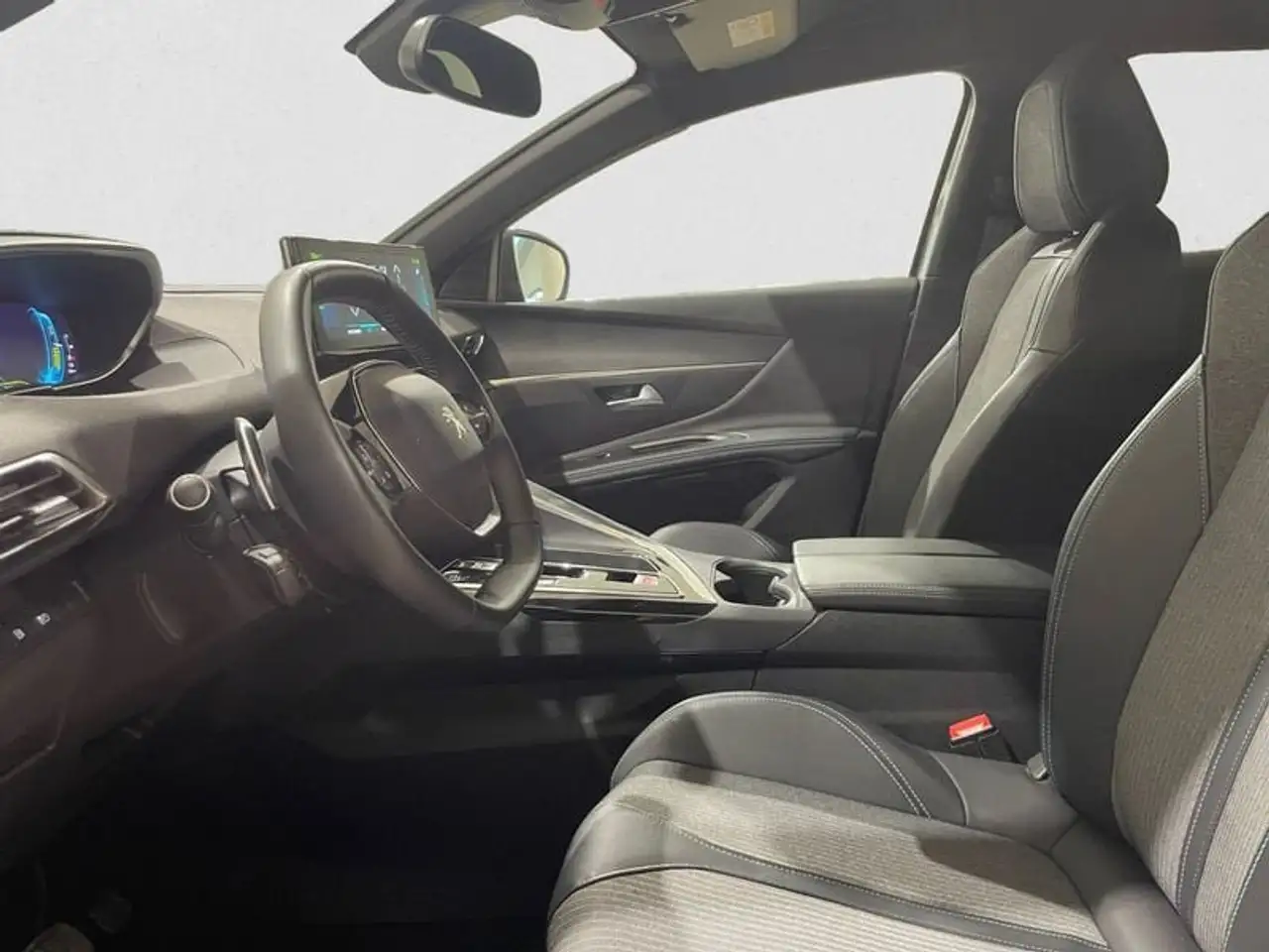 Peugeot 3008 180 e-EAT8 Allure Pack — Vehicle gallery 10