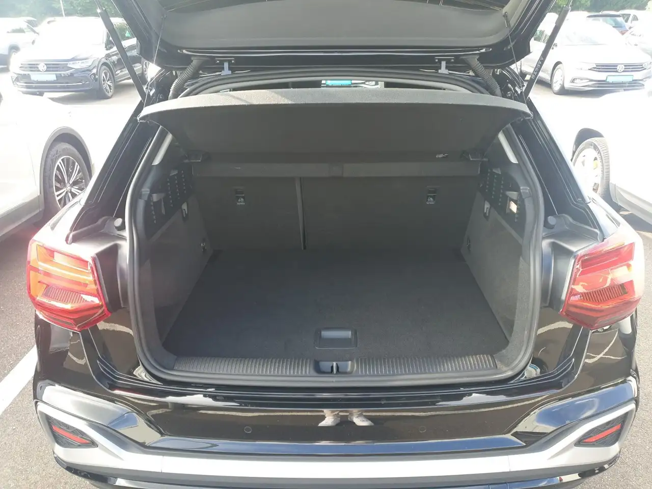 Audi Q2 S line 35 TFSI S-tronic *LED *VIRTUAL *NAVI * — معرض صور السيارة 15