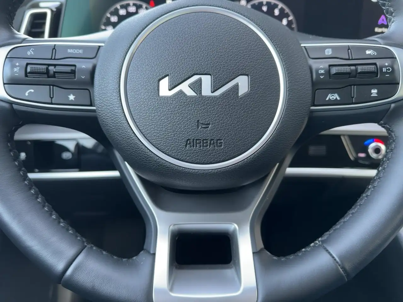 Kia Sportage Spirit 1.6T LED+360°Kamera+Navi+AHK — معرض صور السيارة 12