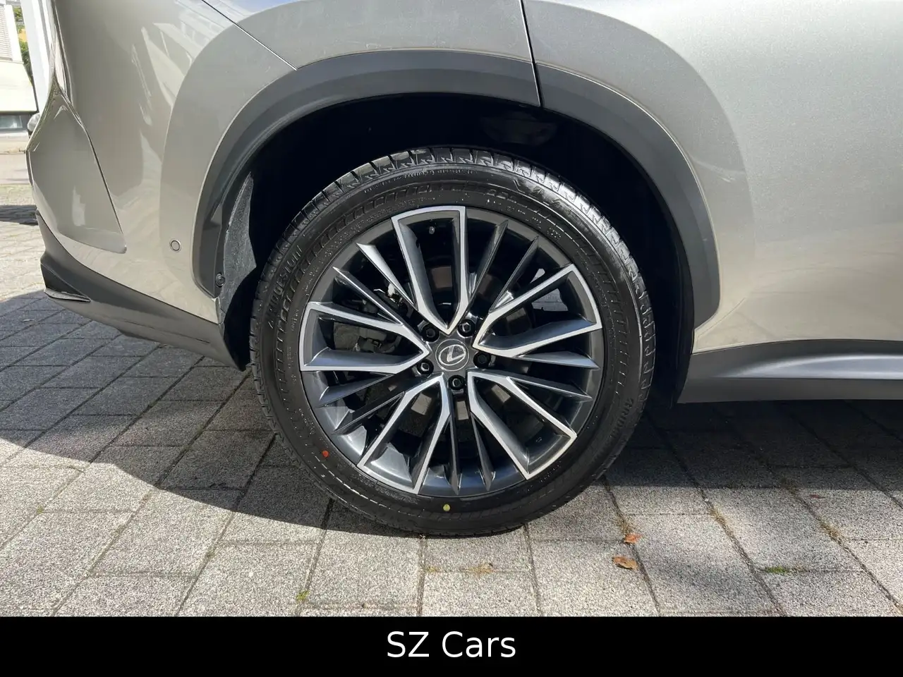 Lexus NX 350h Luxury Line*Head-up*LED*360° — معرض صور السيارة 13