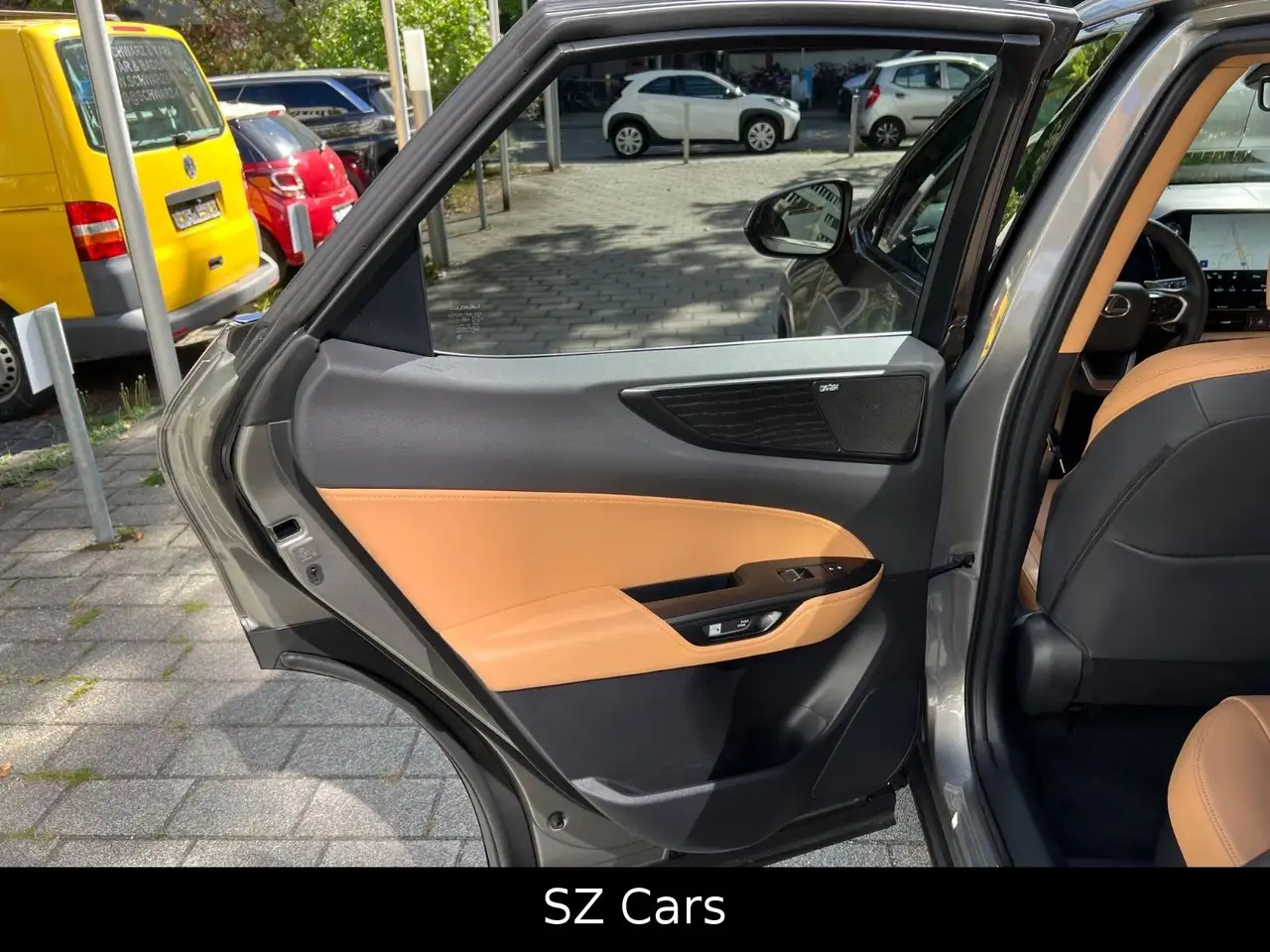 Lexus NX 350h Luxury Line*Head-up*LED*360° — معرض صور السيارة 29