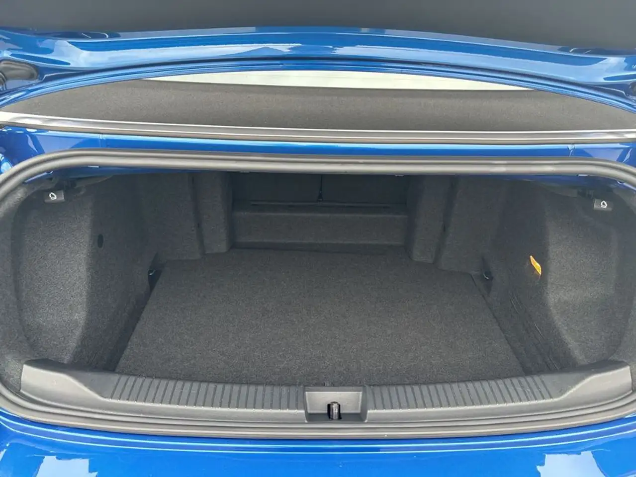 Volkswagen T-Roc Cabriolet 1.0 TSI Style Kamera/Navi/Standhei — Galerie du véhicule 8