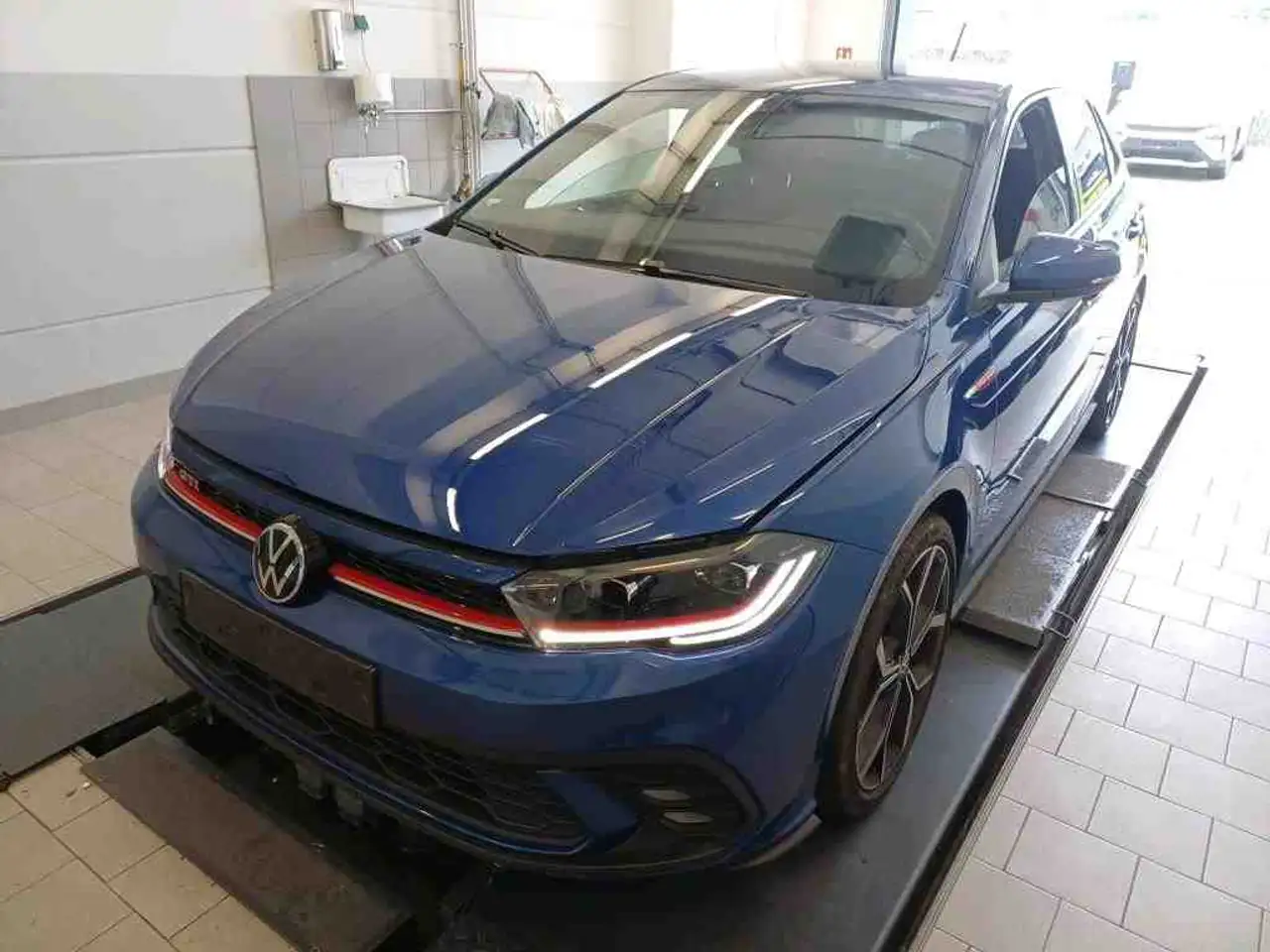 Volkswagen Polo GTI 2.0 TSI Matrix ACC Faro18 IQ Drive Sitzh — Galería del vehículo 2