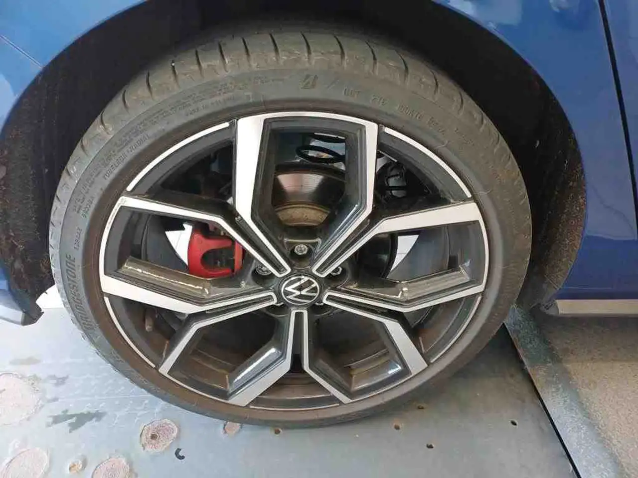 Volkswagen Polo GTI 2.0 TSI Matrix ACC Faro18 IQ Drive Sitzh — Galería del vehículo 9
