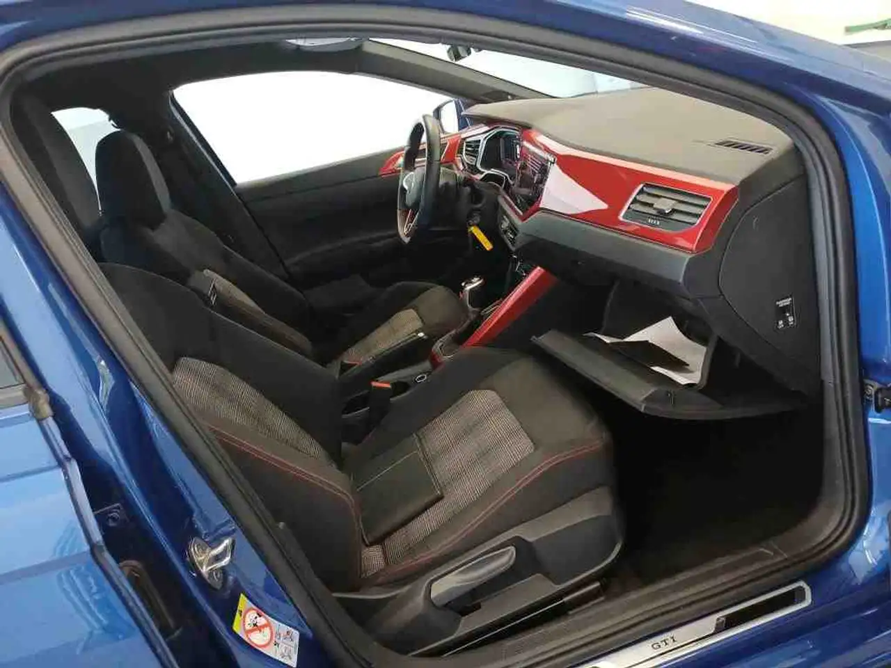Volkswagen Polo GTI 2.0 TSI Matrix ACC Faro18 IQ Drive Sitzh — Galería del vehículo 11